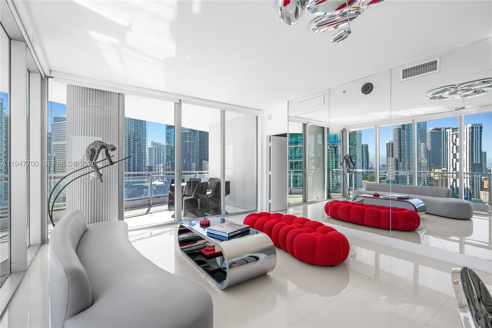 90 SW 3rd St #2204, Miami FL 33130