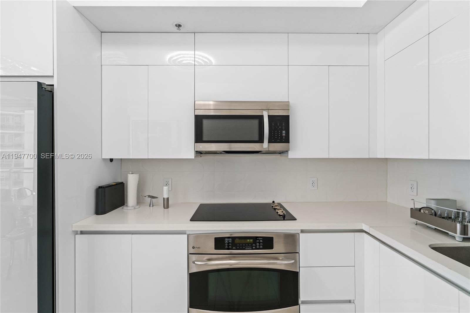 90 SW 3rd St #2204, Miami FL 33130