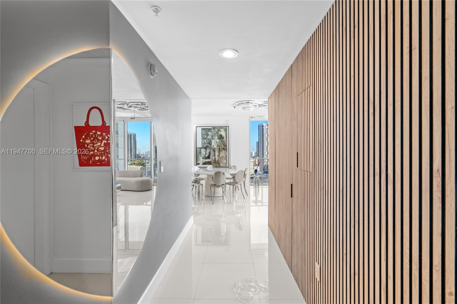 90 SW 3rd St #2204, Miami FL 33130