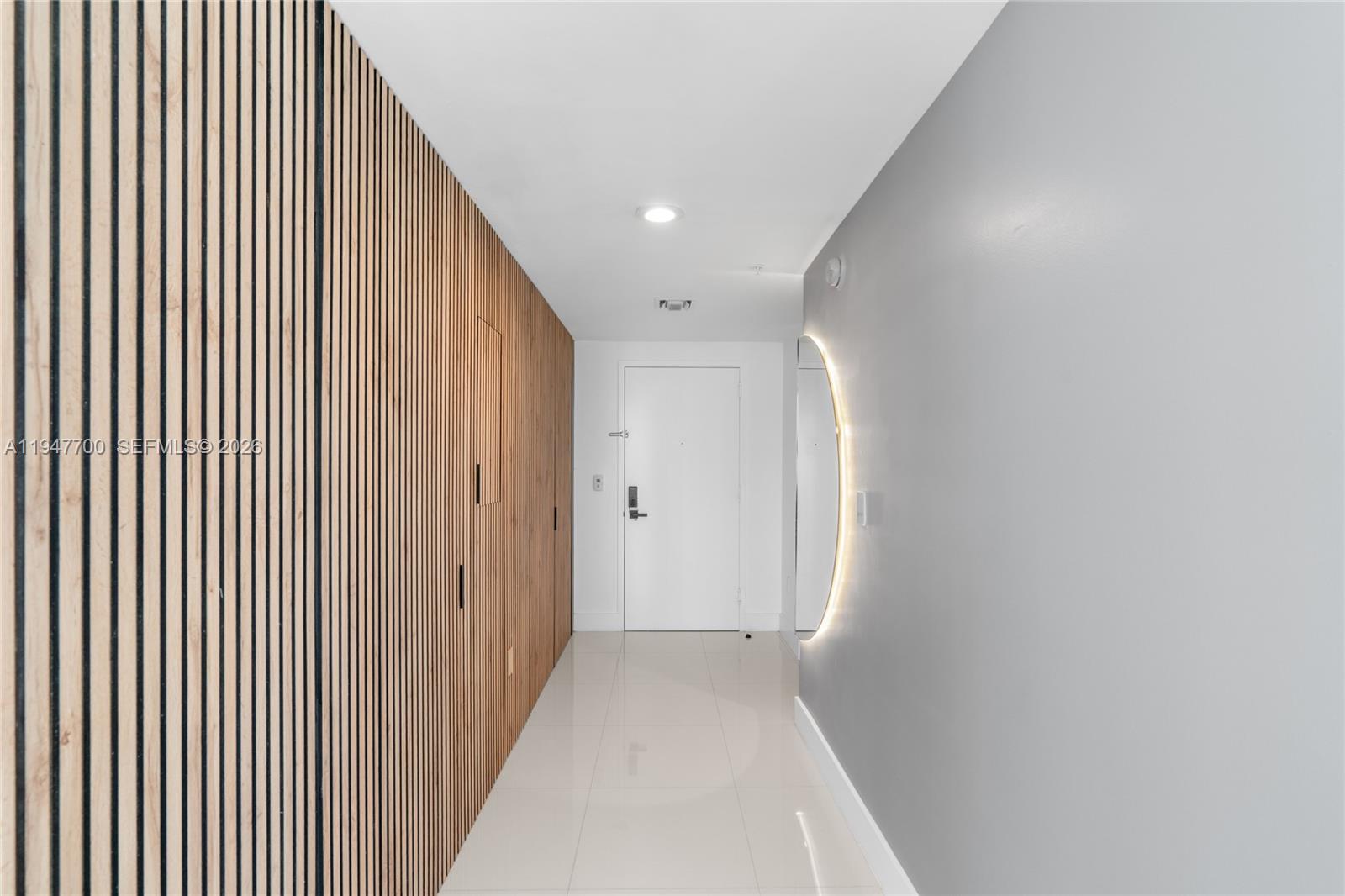 90 SW 3rd St #2204, Miami FL 33130