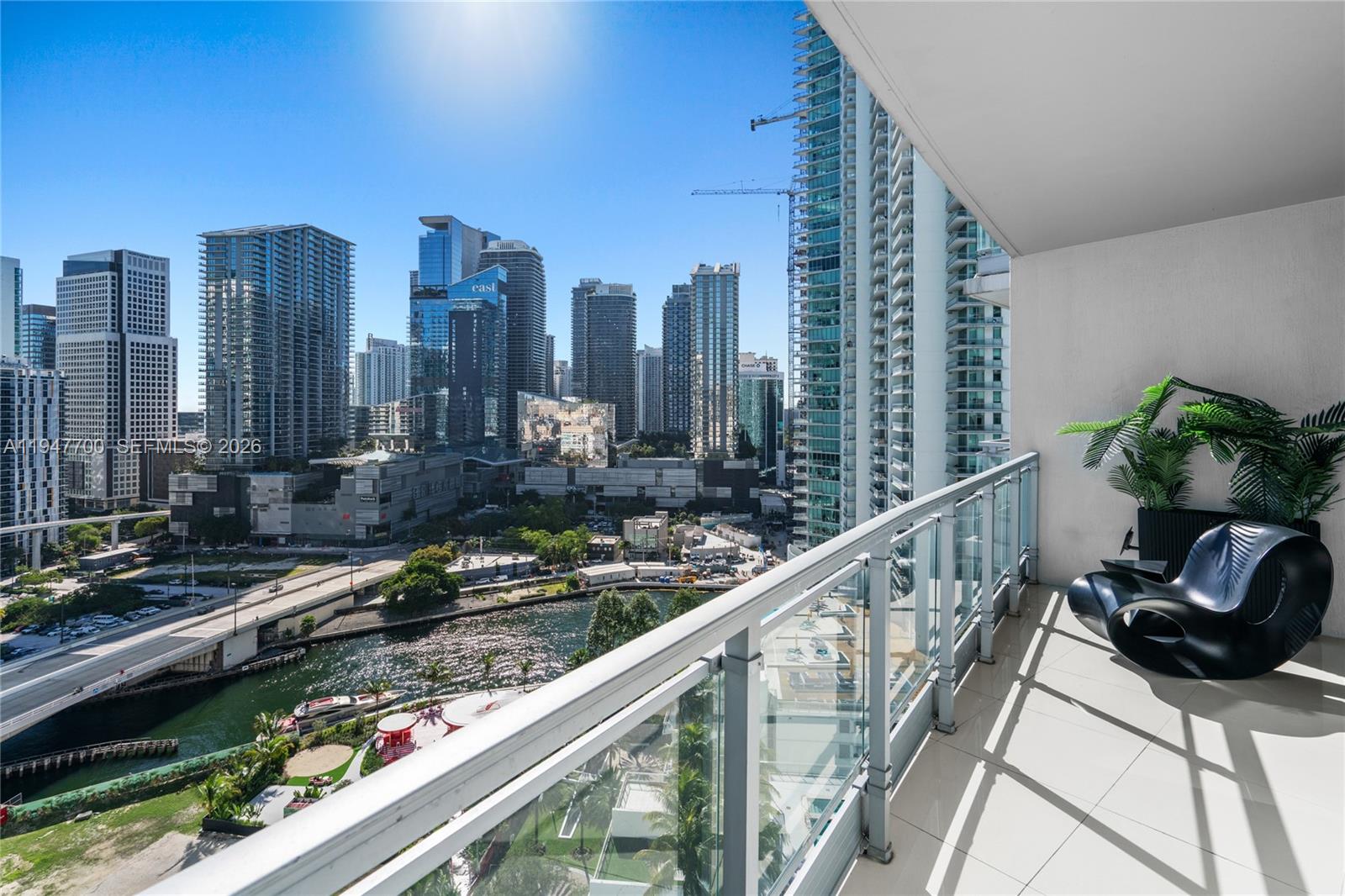 90 SW 3rd St #2204, Miami FL 33130