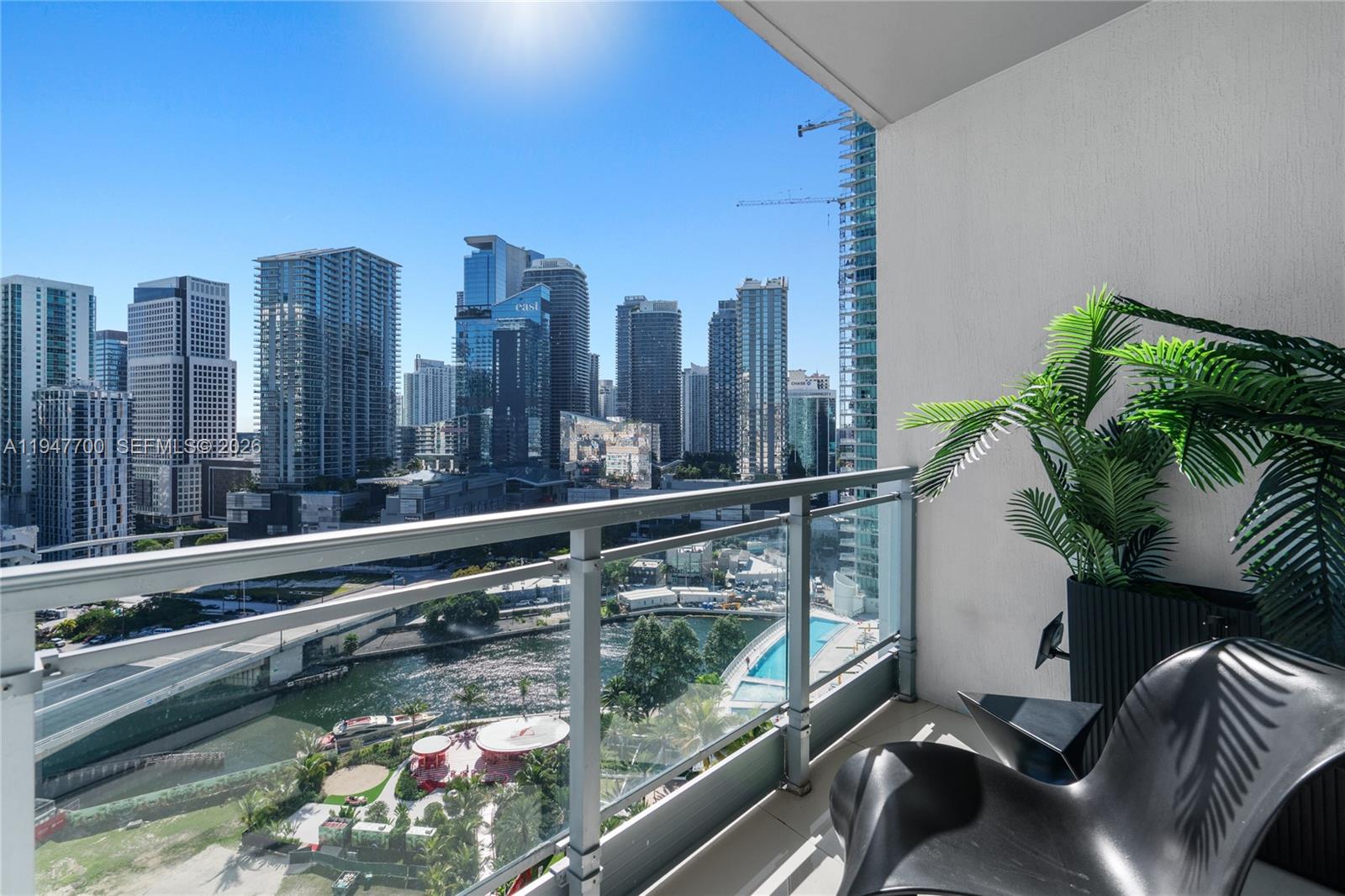 90 SW 3rd St #2204, Miami FL 33130