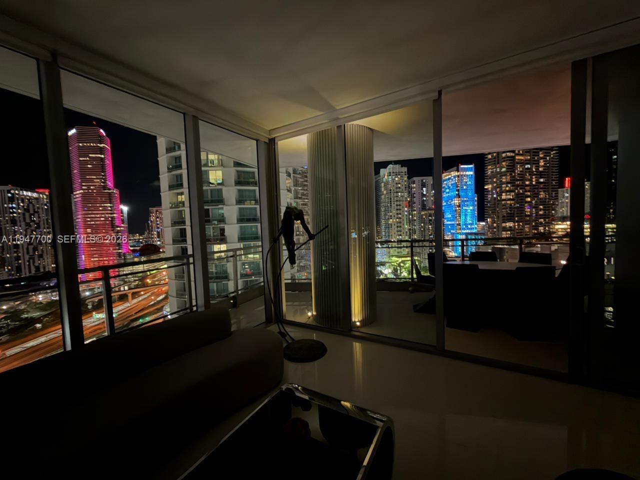 90 SW 3rd St #2204, Miami FL 33130