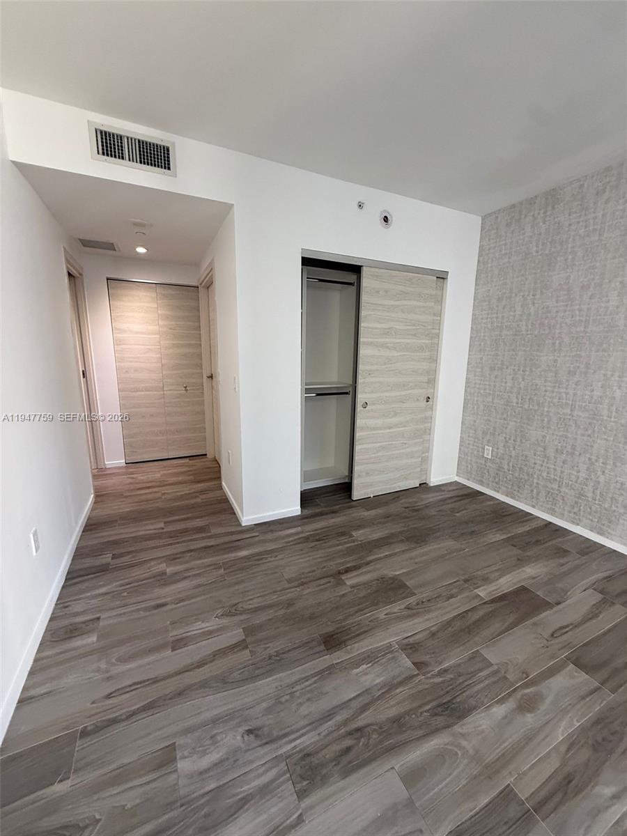 801 S Miami Ave #1804, Miami FL 33130