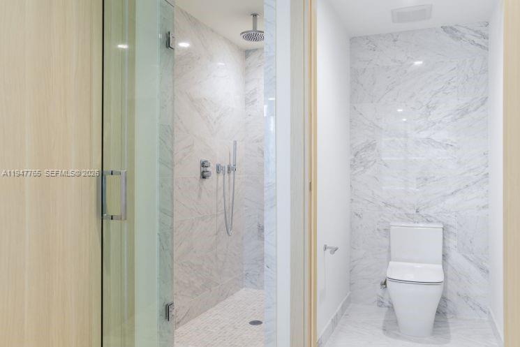 1000 Brickell Plz #3409, Miami FL 33131