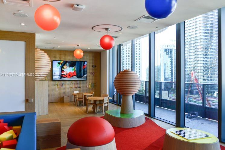 1000 Brickell Plz #3409, Miami FL 33131