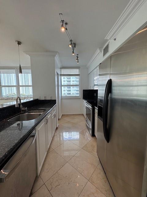 1155 Brickell Bay Dr #1802, Miami FL 33131