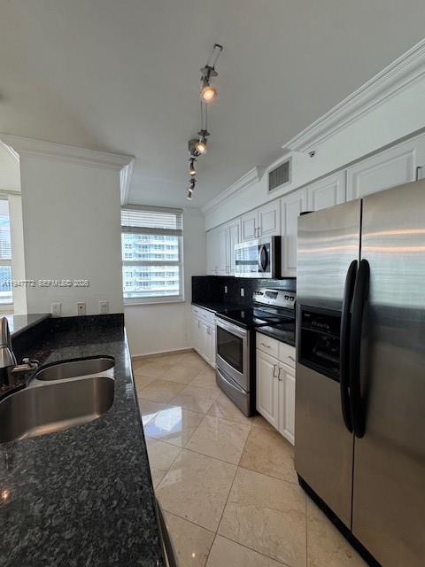 1155 Brickell Bay Dr #1802, Miami FL 33131