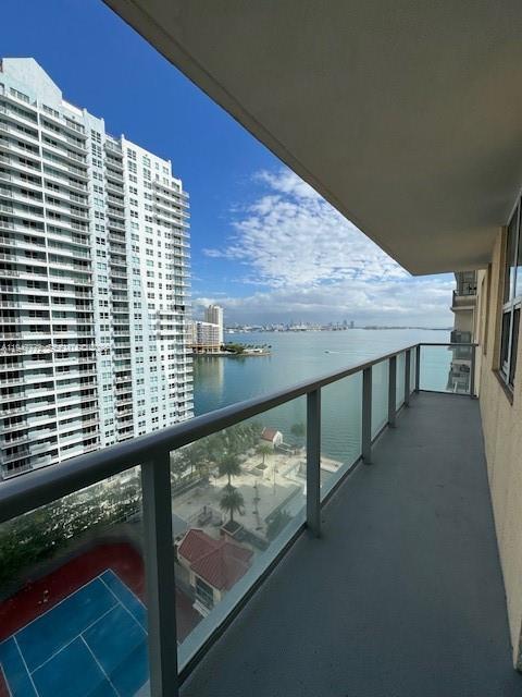 1155 Brickell Bay Dr #1802, Miami FL 33131