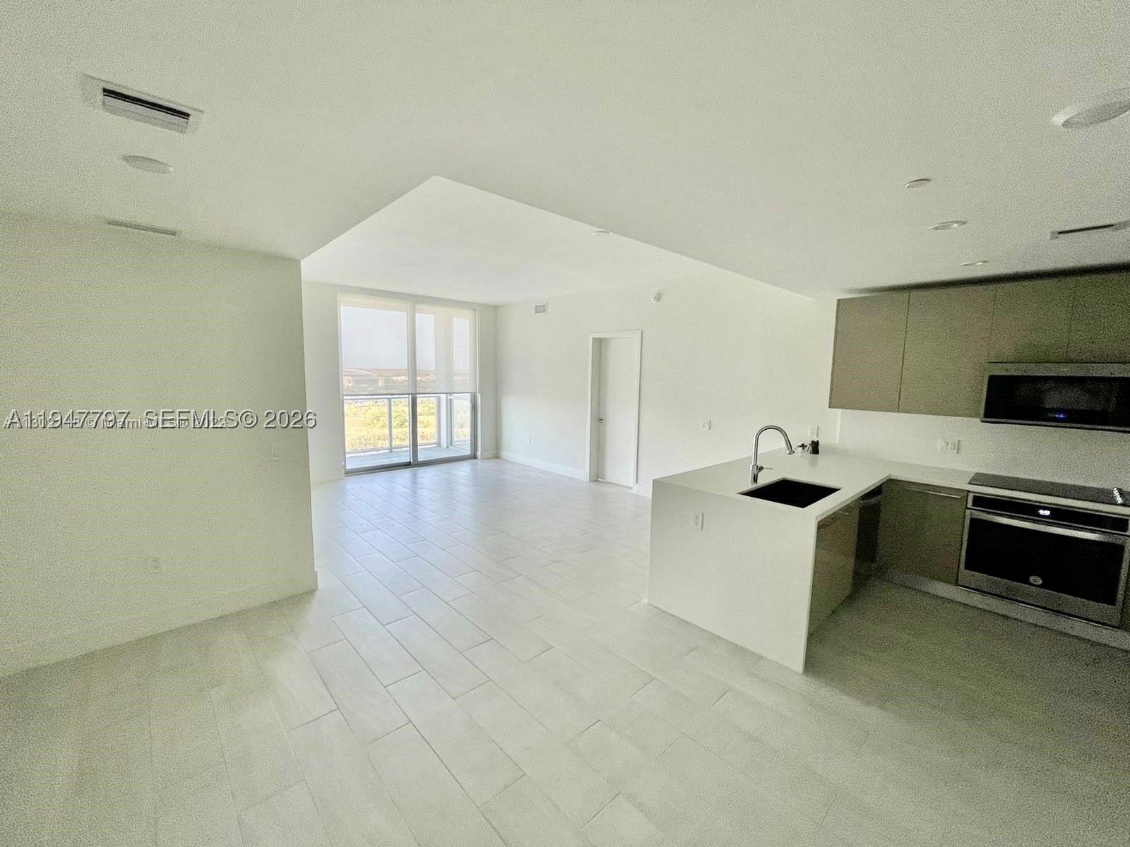 2000 Metropica Way #1602, Sunrise FL 33323