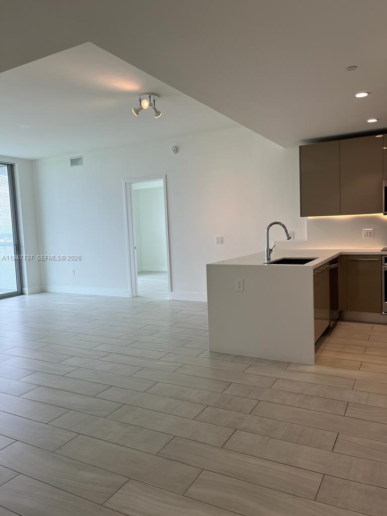 2000 Metropica Way #1602, Sunrise FL 33323