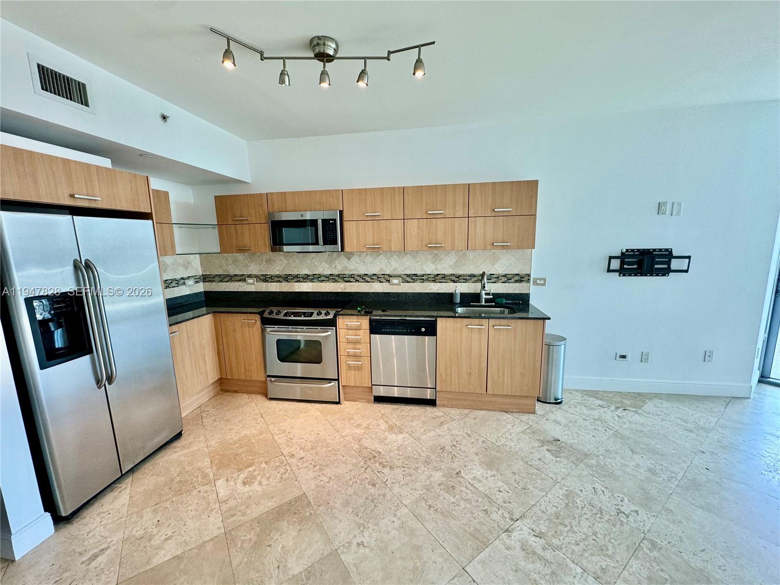 350 S Miami Ave #2912, Miami FL 33130