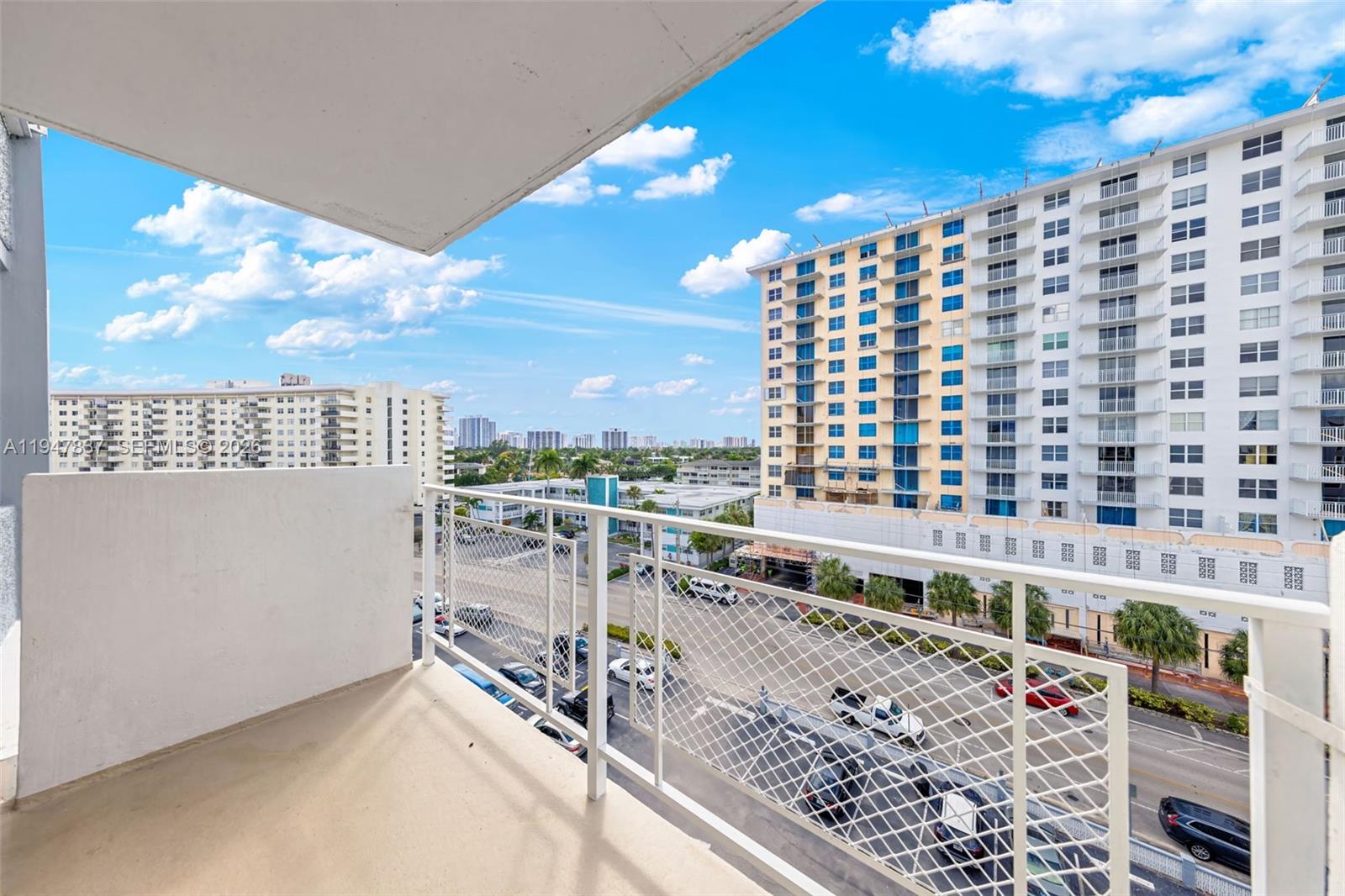 430 Golden Isles Dr #707, Hallandale Beach FL 33009