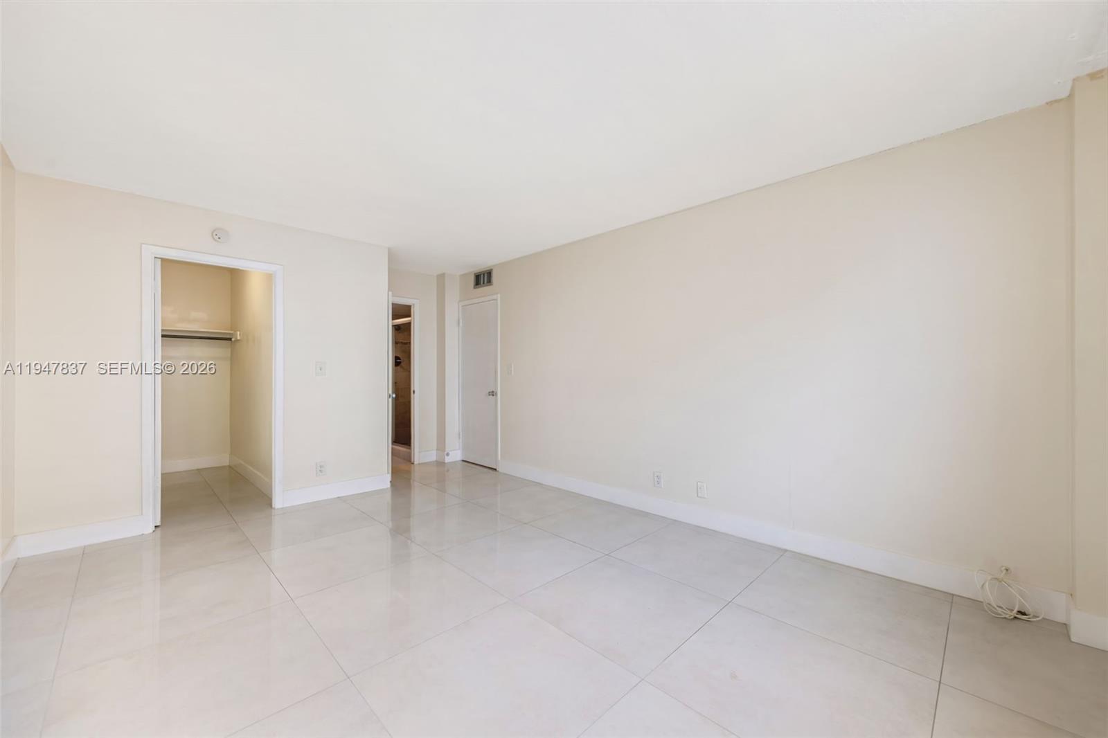 430 Golden Isles Dr #707, Hallandale Beach FL 33009