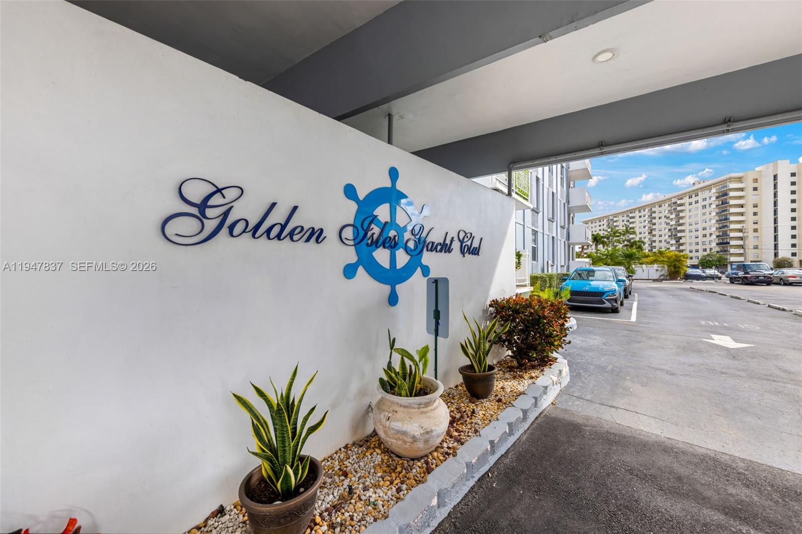 430 Golden Isles Dr #707, Hallandale Beach FL 33009