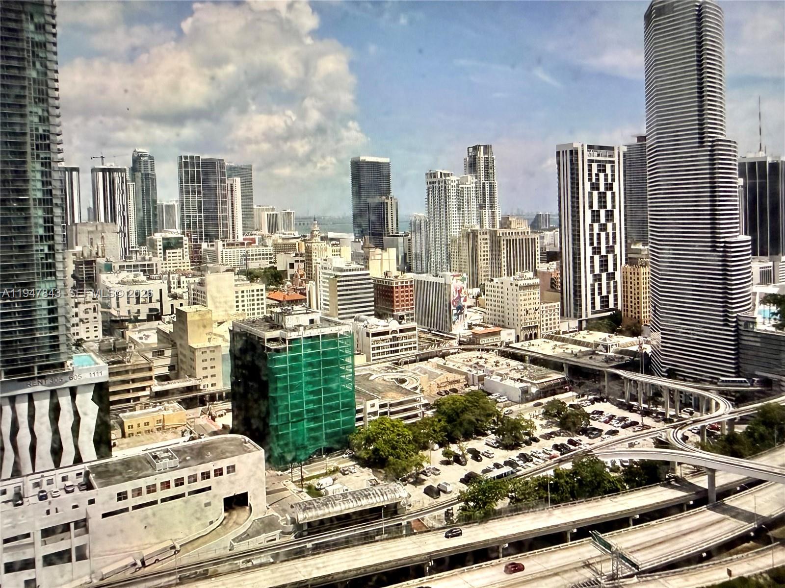 350 S Miami Ave #3008, Miami FL 33130