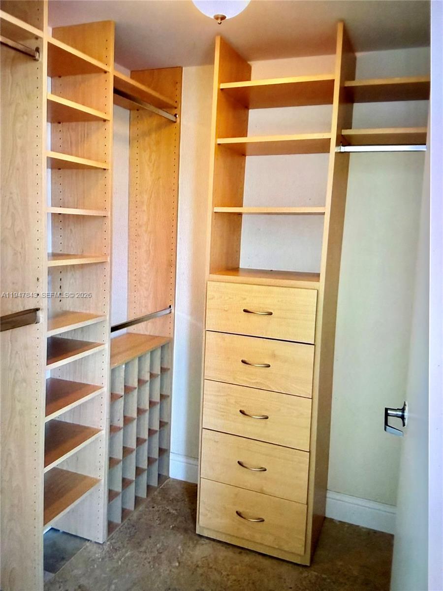 350 S Miami Ave #3008, Miami FL 33130