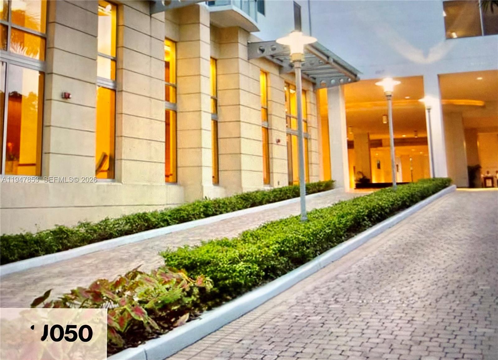1050 Brickell Ave #1816, Miami FL 33131