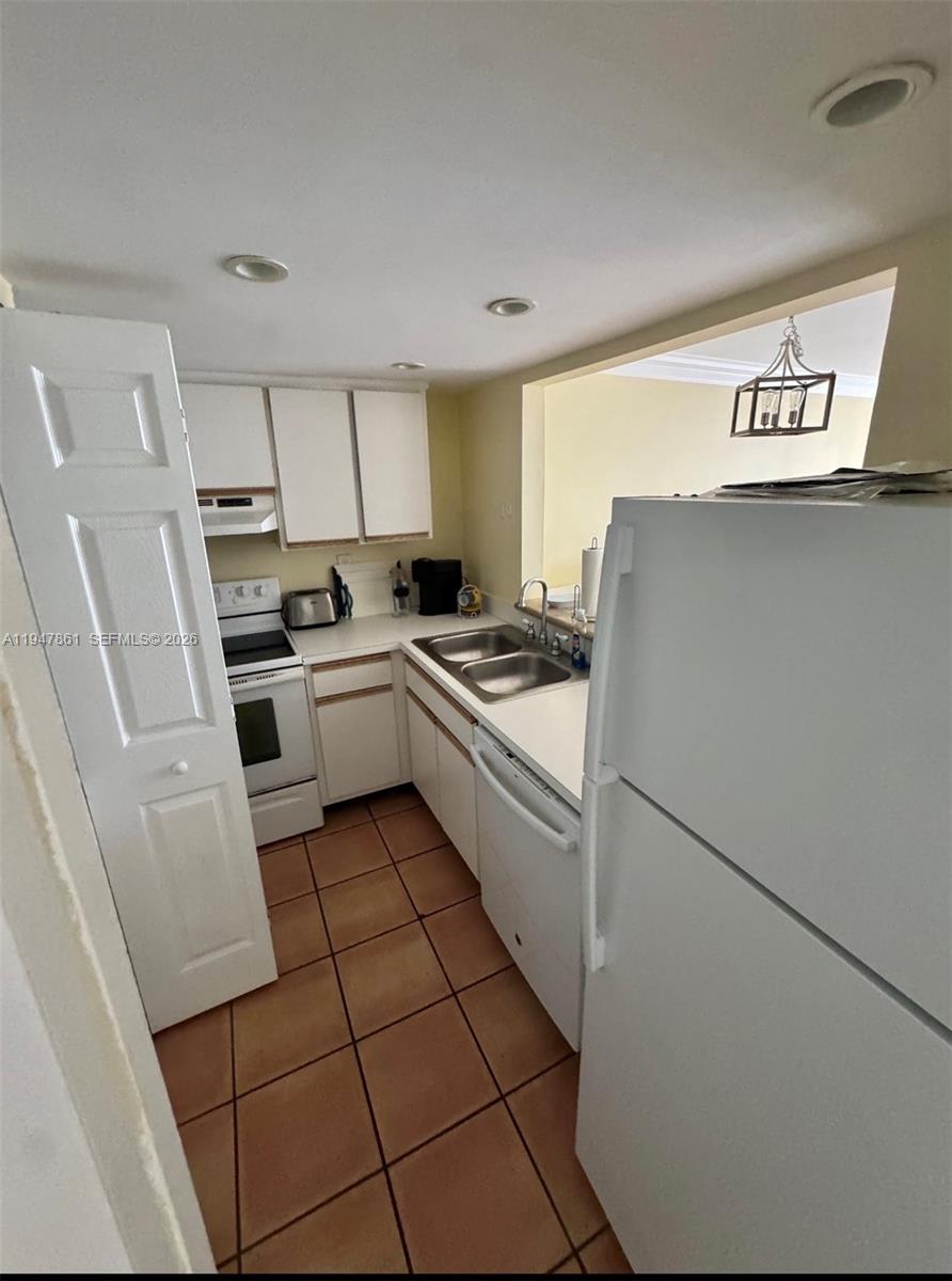 540 Brickell Key Dr #705, Miami FL 33131