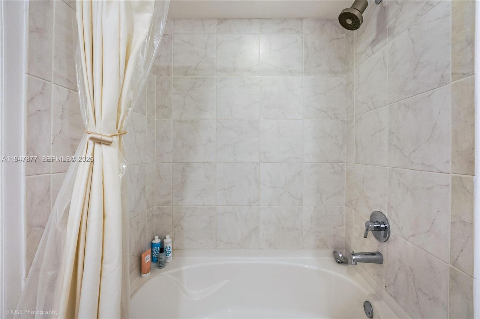 951 Brickell Ave #1110, Miami FL 33131