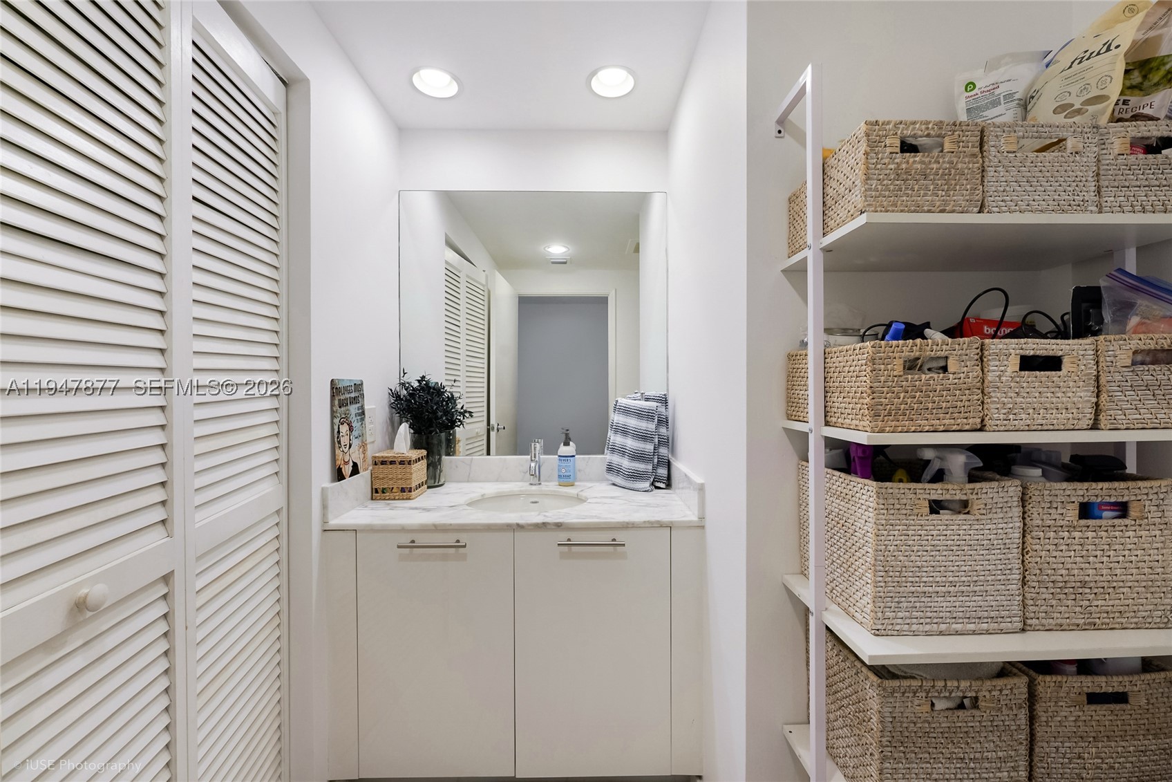 951 Brickell Ave #1110, Miami FL 33131