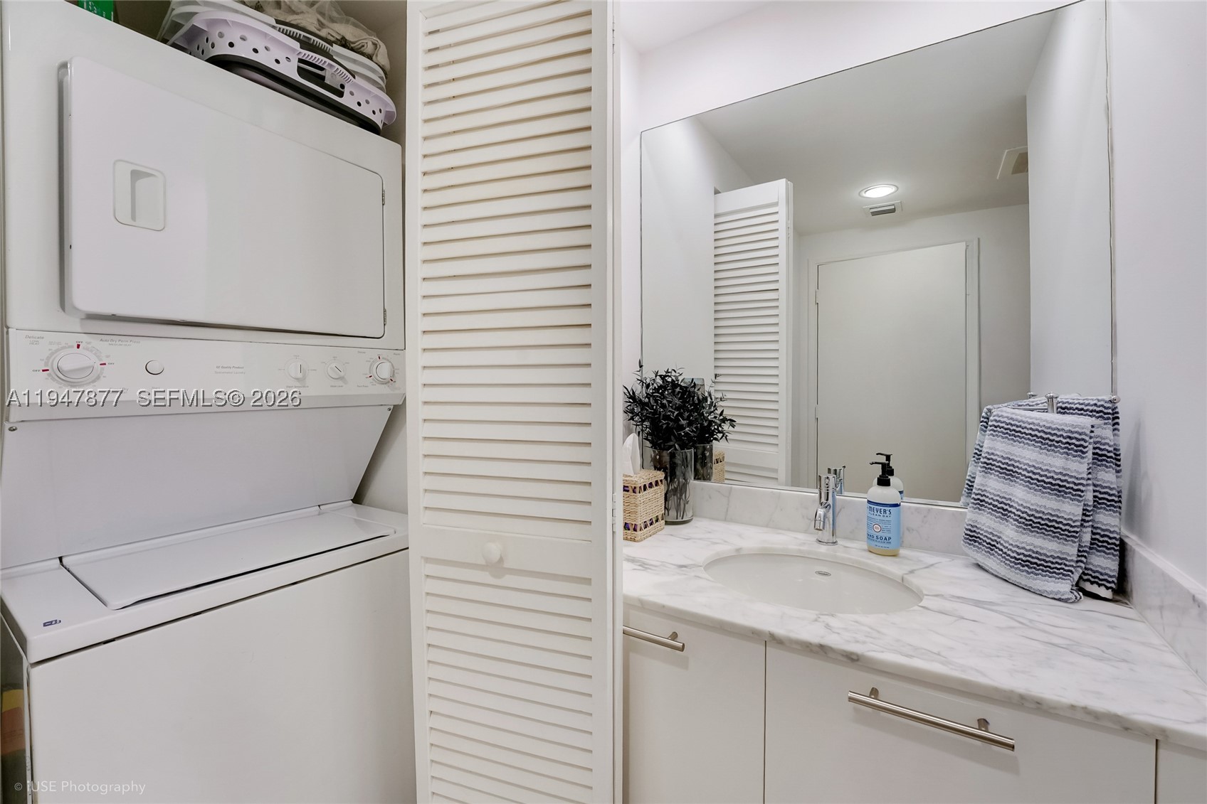 951 Brickell Ave #1110, Miami FL 33131