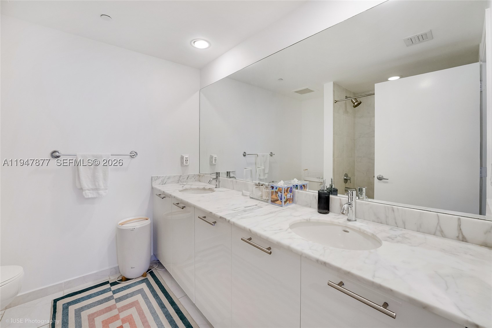 951 Brickell Ave #1110, Miami FL 33131