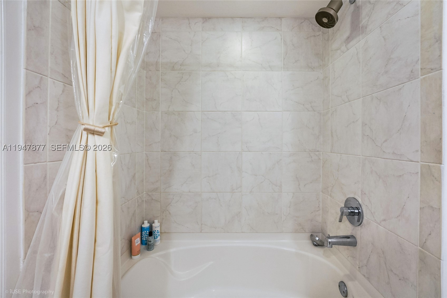 951 Brickell Ave #1110, Miami FL 33131
