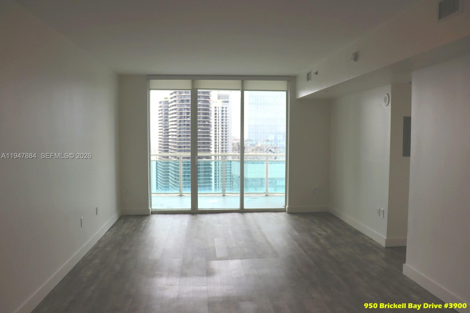 950 Brickell Bay Dr #3900, Miami FL 33131