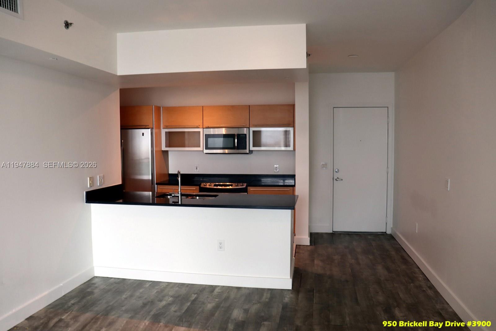950 Brickell Bay Dr #3900, Miami FL 33131