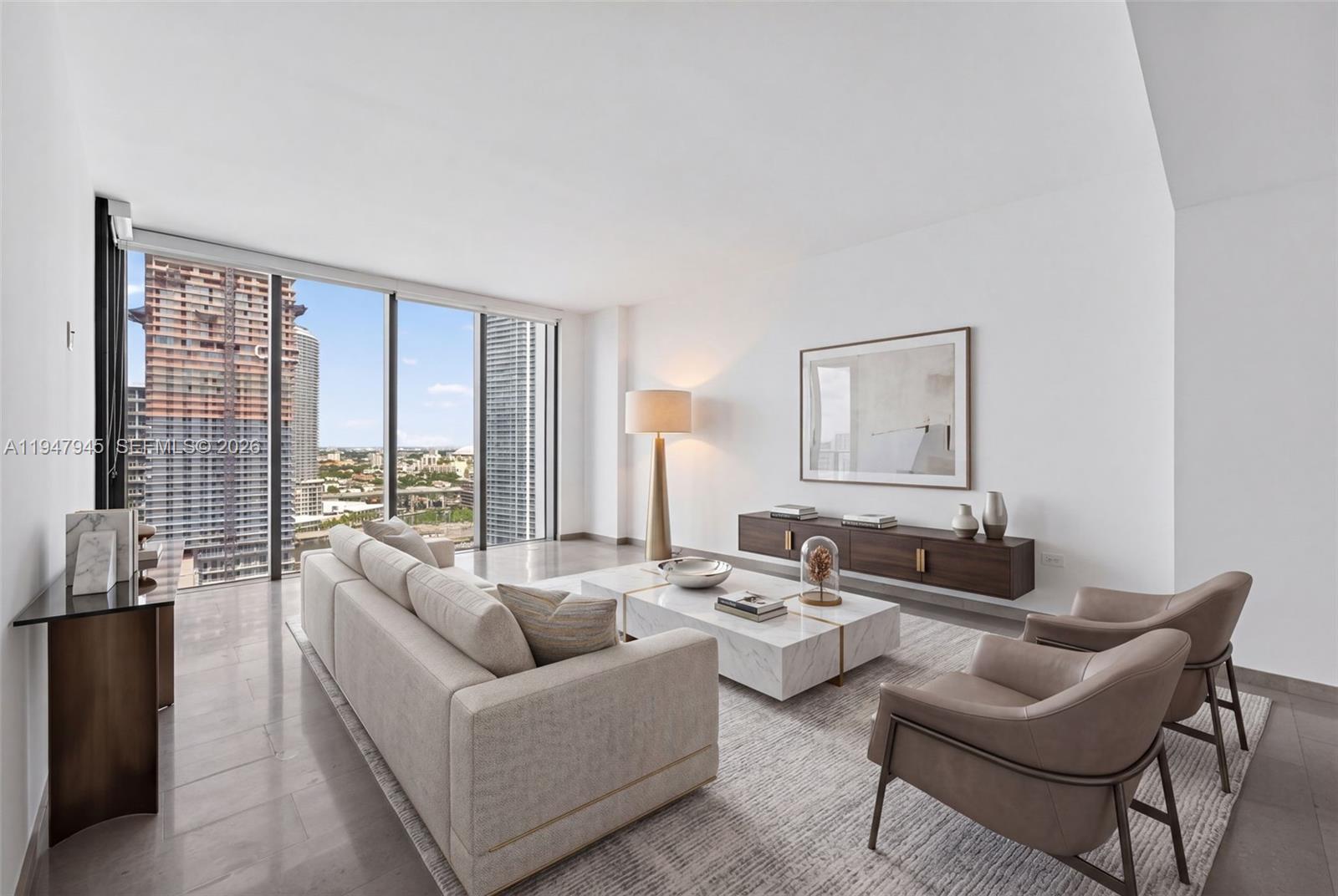 68 SE 6th St #2110, Miami FL 33131