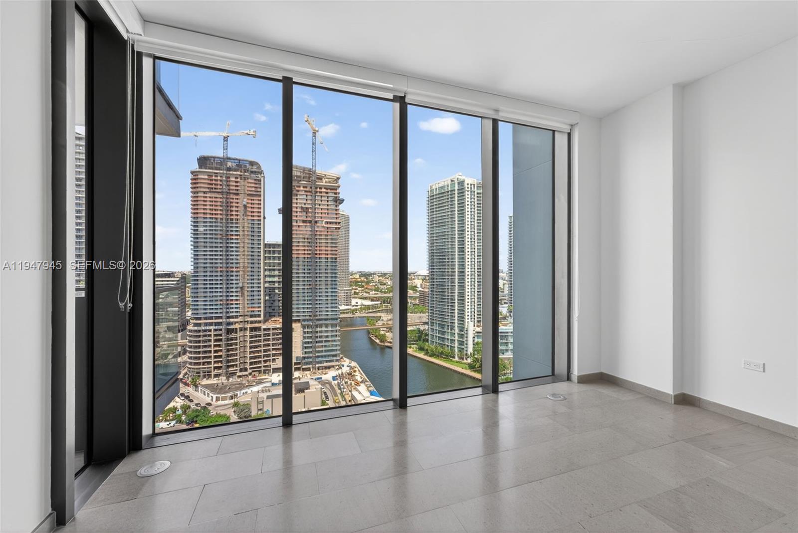 68 SE 6th St #2110, Miami FL 33131