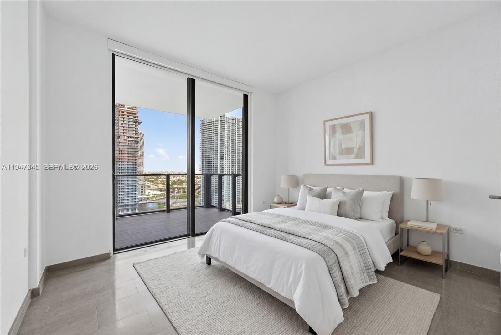 68 SE 6th St #2110, Miami FL 33131