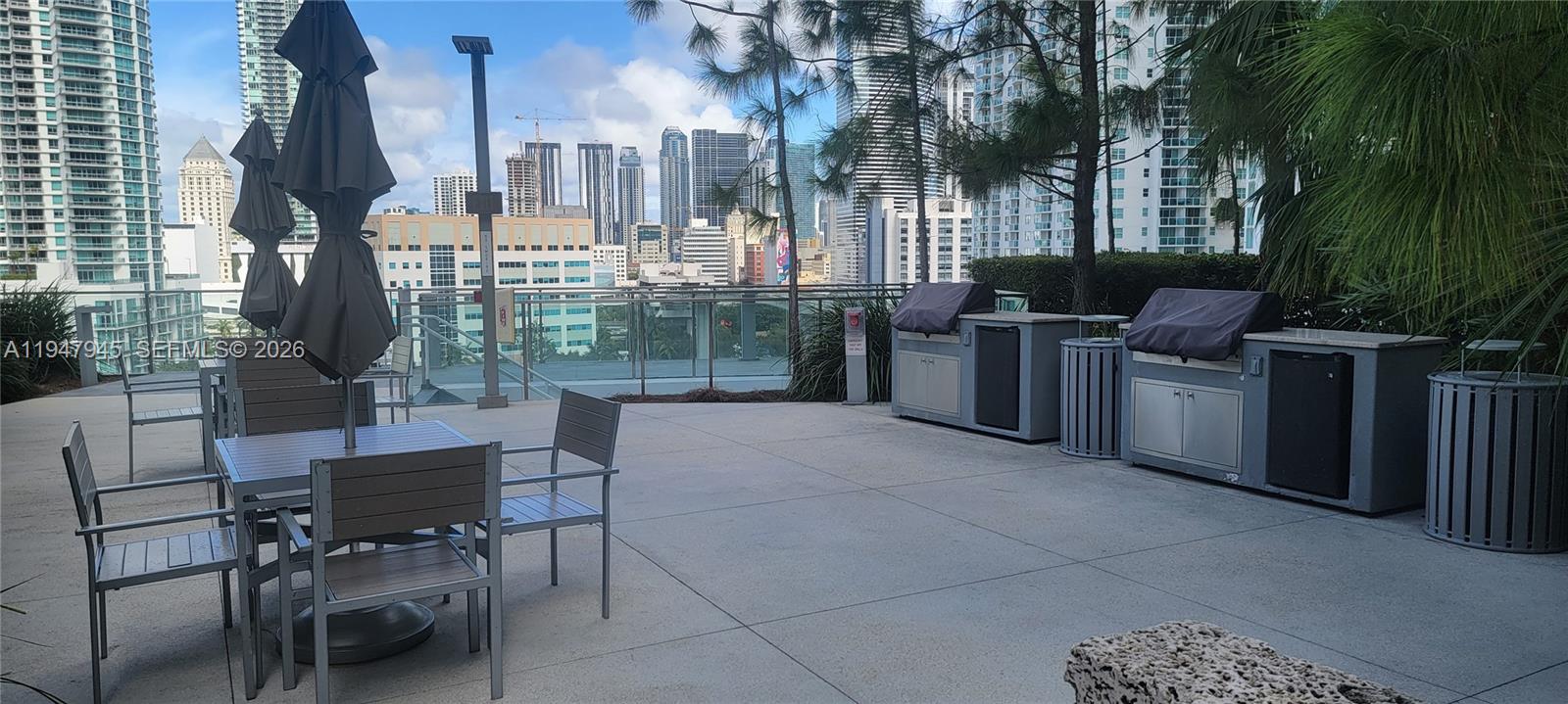 68 SE 6th St #2110, Miami FL 33131