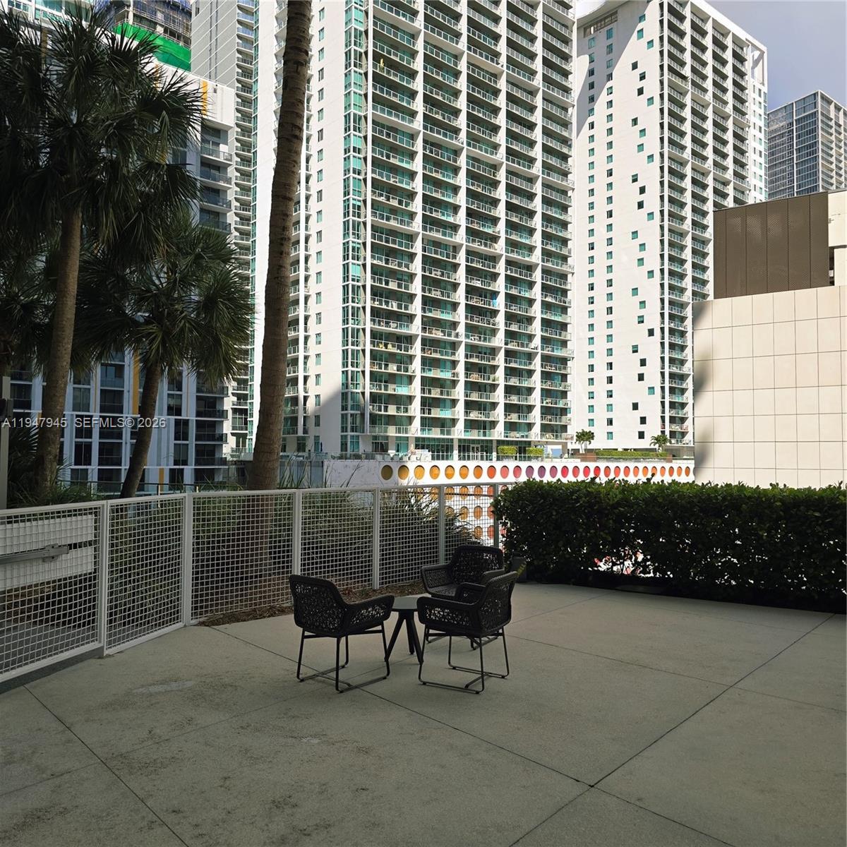 68 SE 6th St #2110, Miami FL 33131