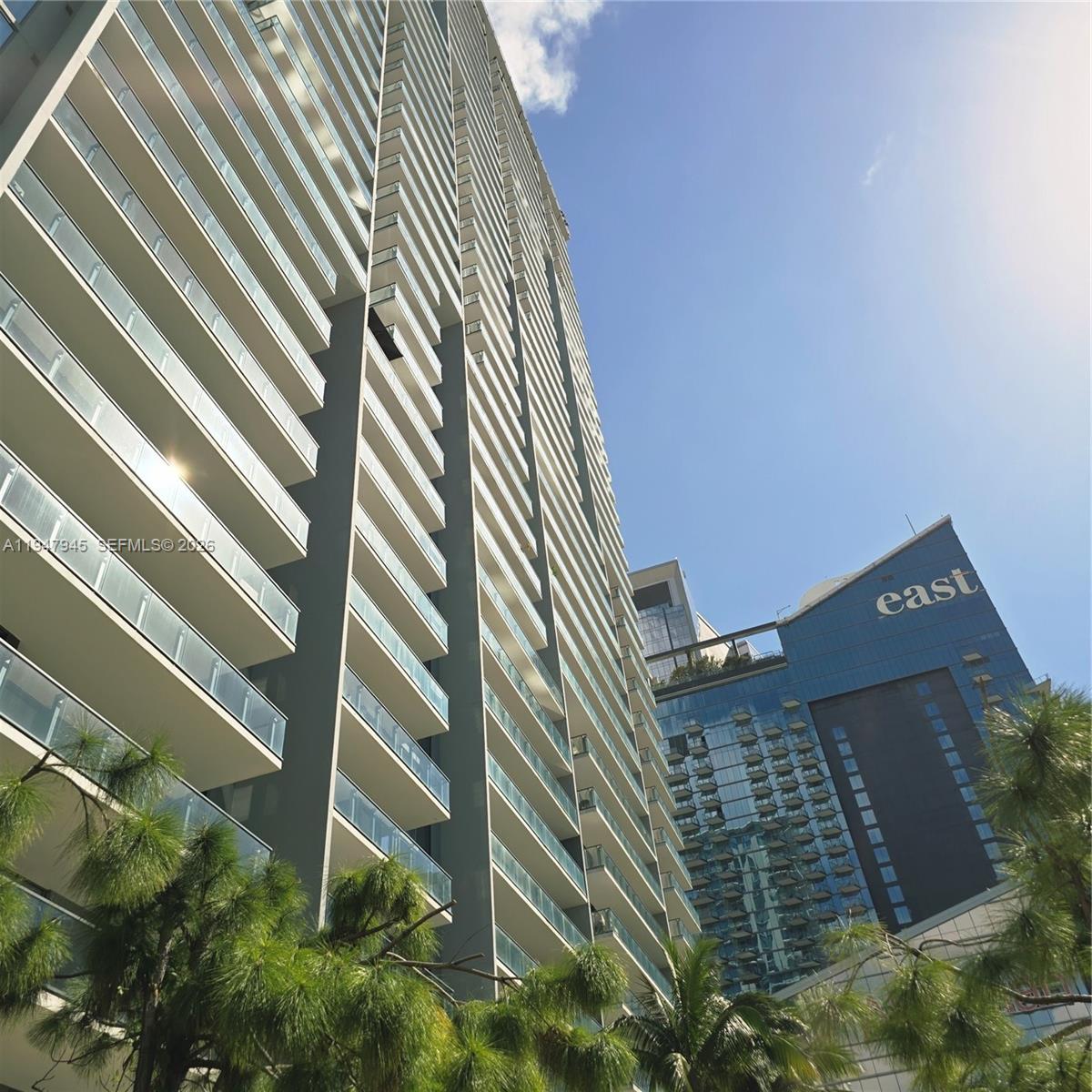 68 SE 6th St #2110, Miami FL 33131