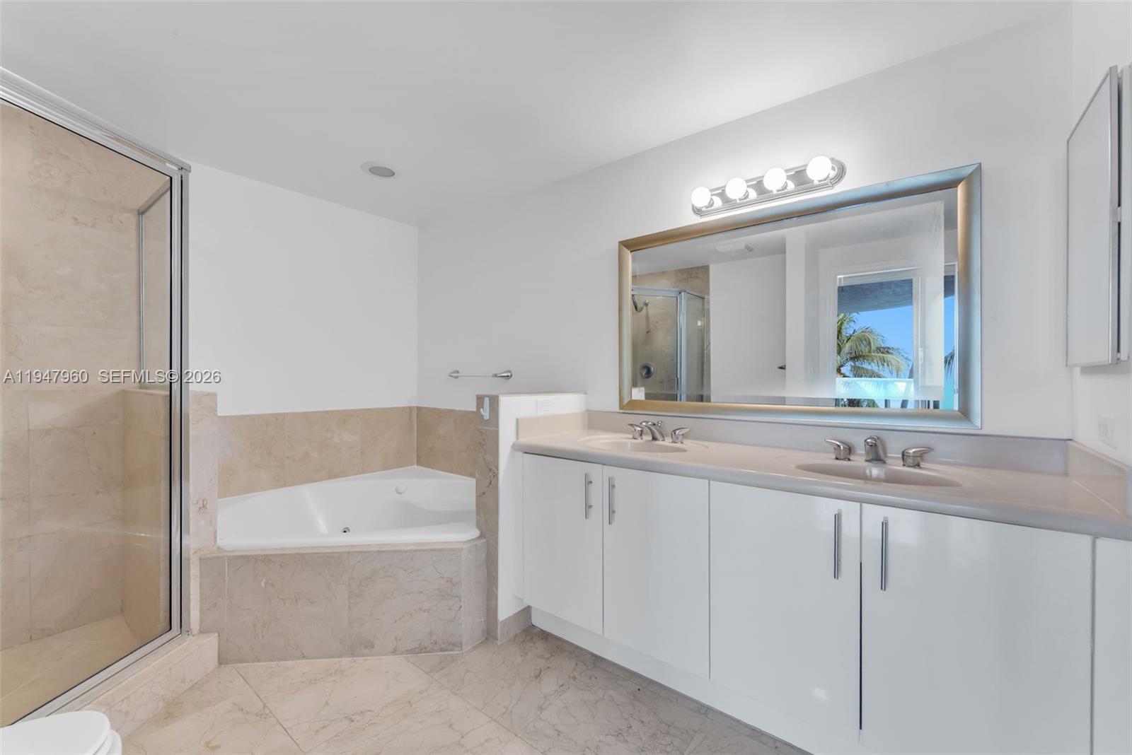 7914 Harbor Island Dr #203, North Bay Village FL 33141