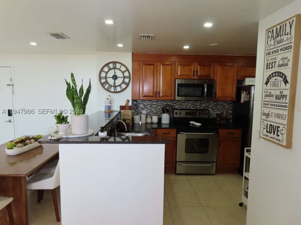 215 SW 42nd Ave #PH08, Miami FL 33134