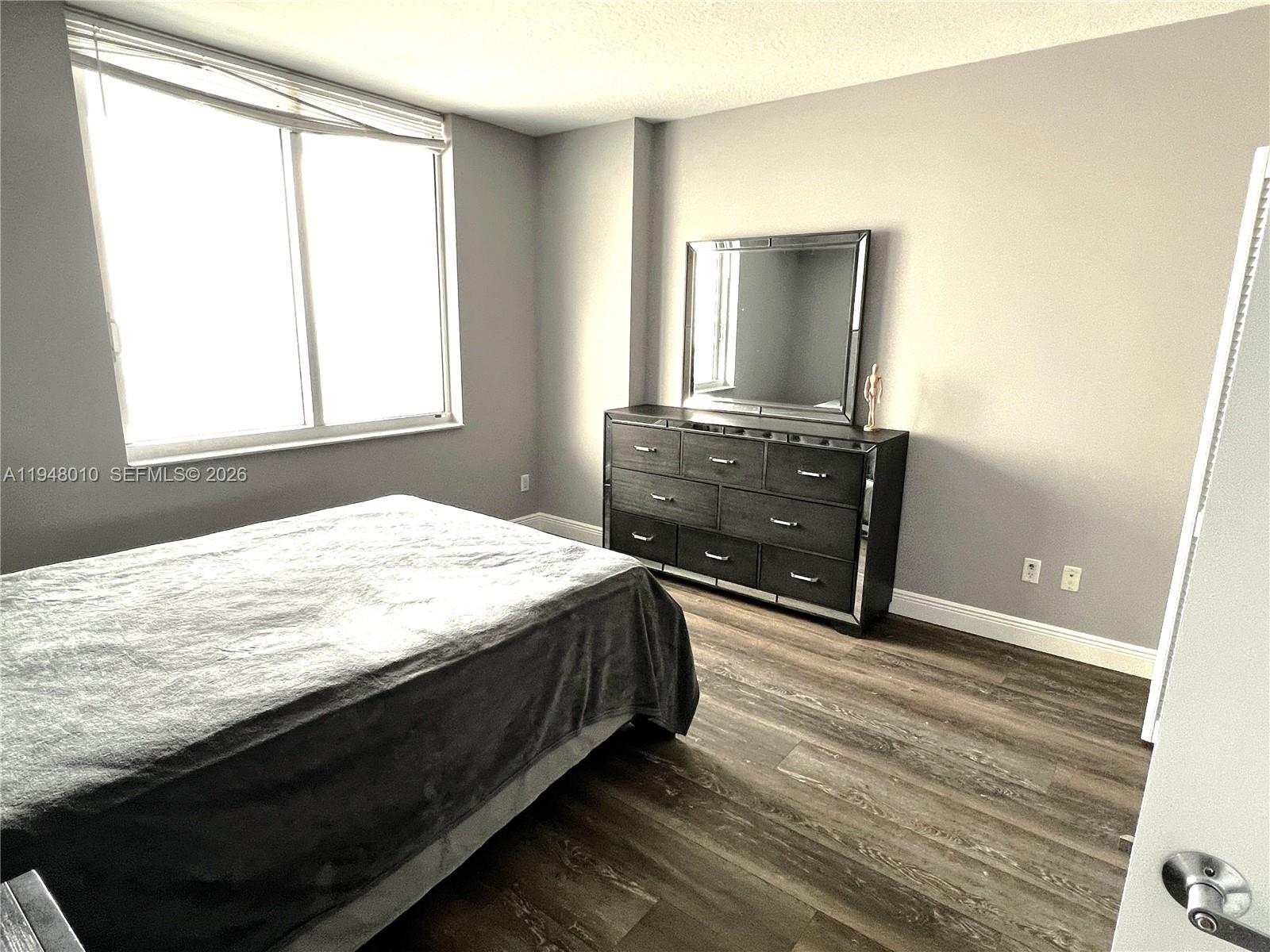 325 S Biscayne Blvd #3718, Miami FL 33131