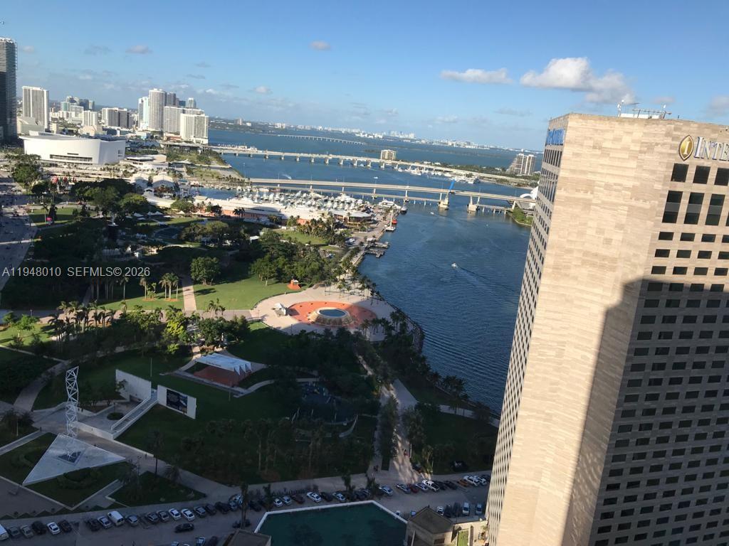 325 S Biscayne Blvd #3718, Miami FL 33131