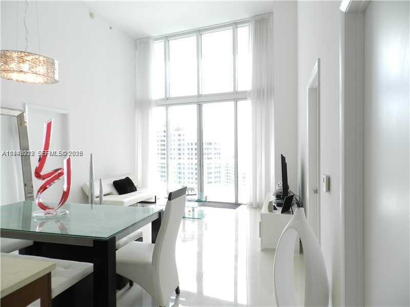 475 Brickell Ave #2212, Miami FL 33131