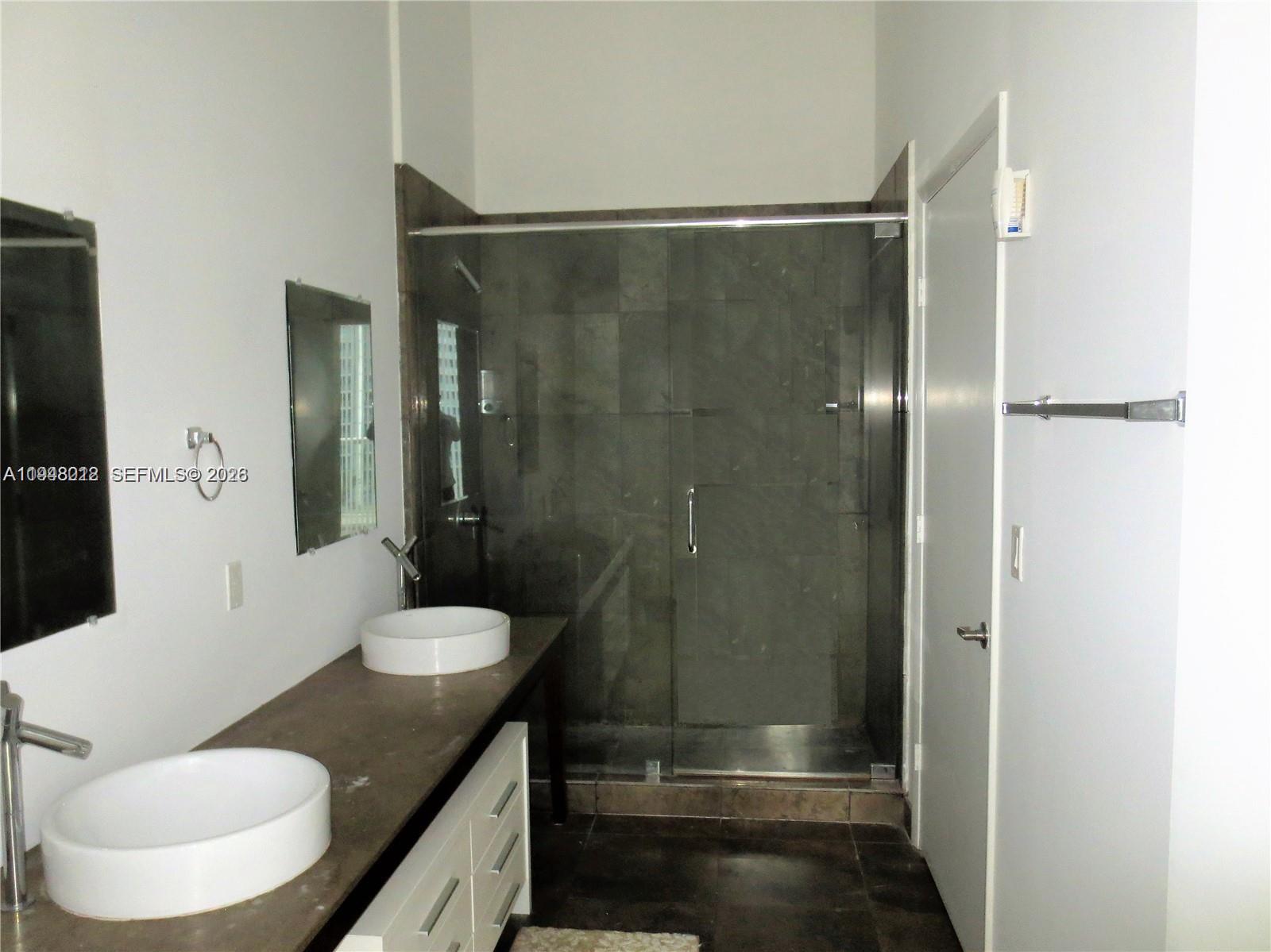 475 Brickell Ave #2212, Miami FL 33131