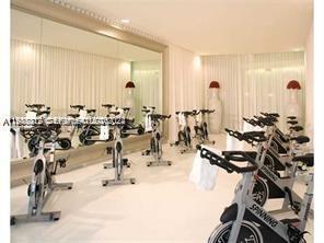 475 Brickell Ave #2212, Miami FL 33131