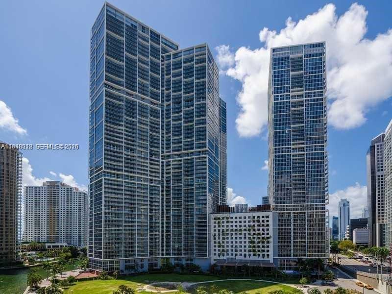 475 Brickell Ave #2212, Miami FL 33131