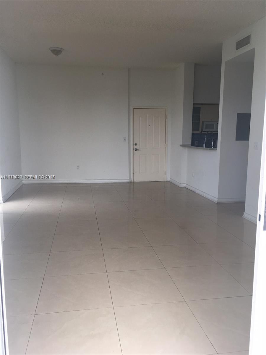 5091 NW 7th St #602, Miami FL 33126