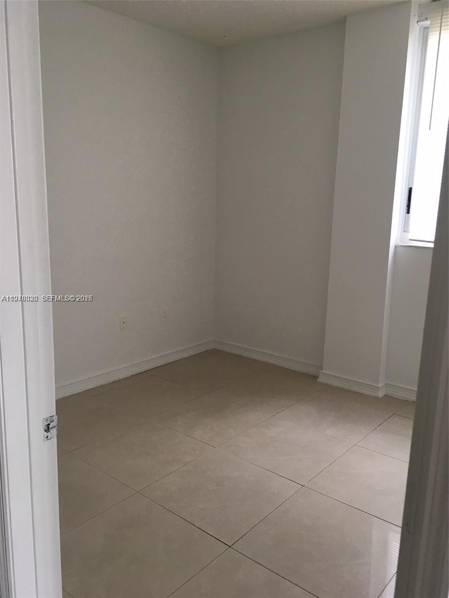 5091 NW 7th St #602, Miami FL 33126
