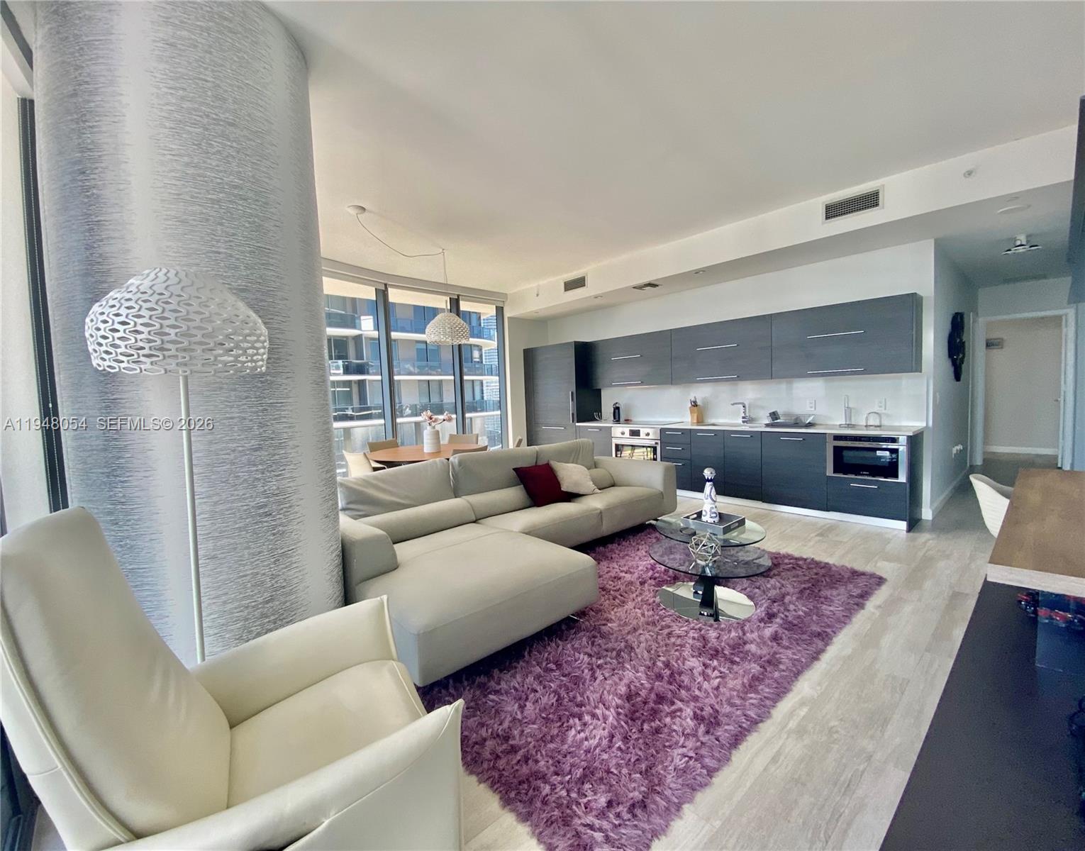 55 SW 9th St #4201, Miami FL 33130