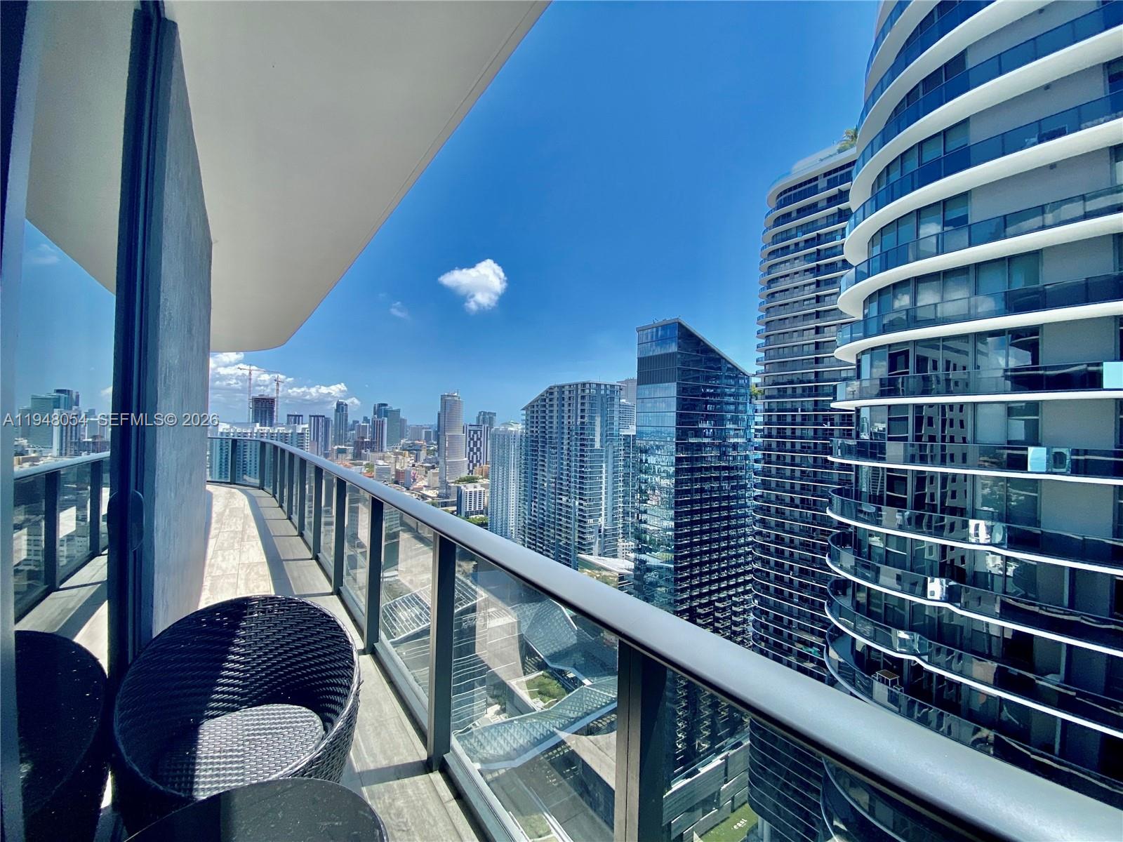 55 SW 9th St #4201, Miami FL 33130