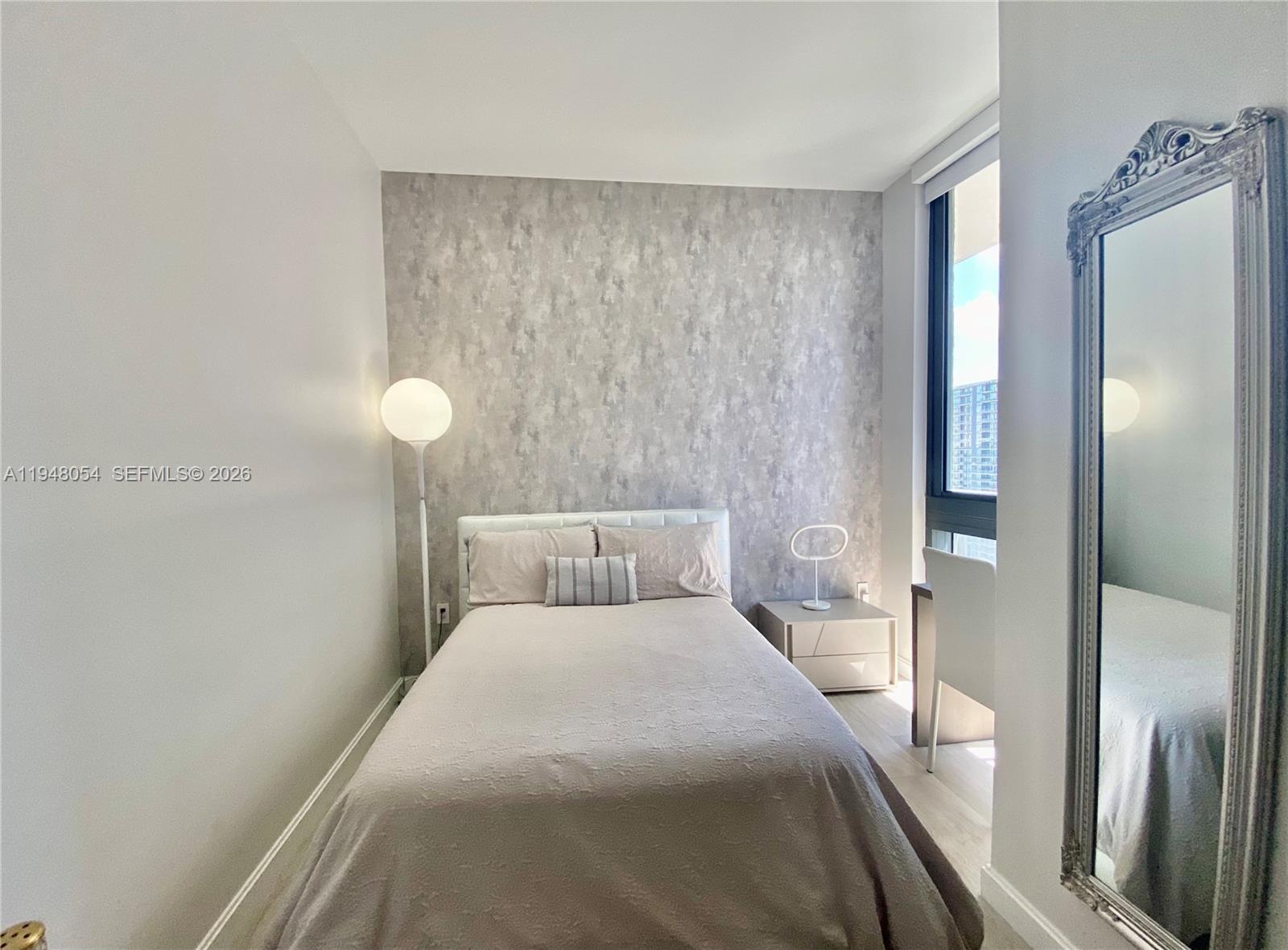55 SW 9th St #4201, Miami FL 33130