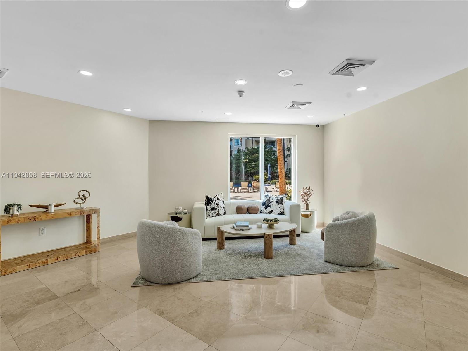3340 NE 190th St #704, Aventura FL 33180